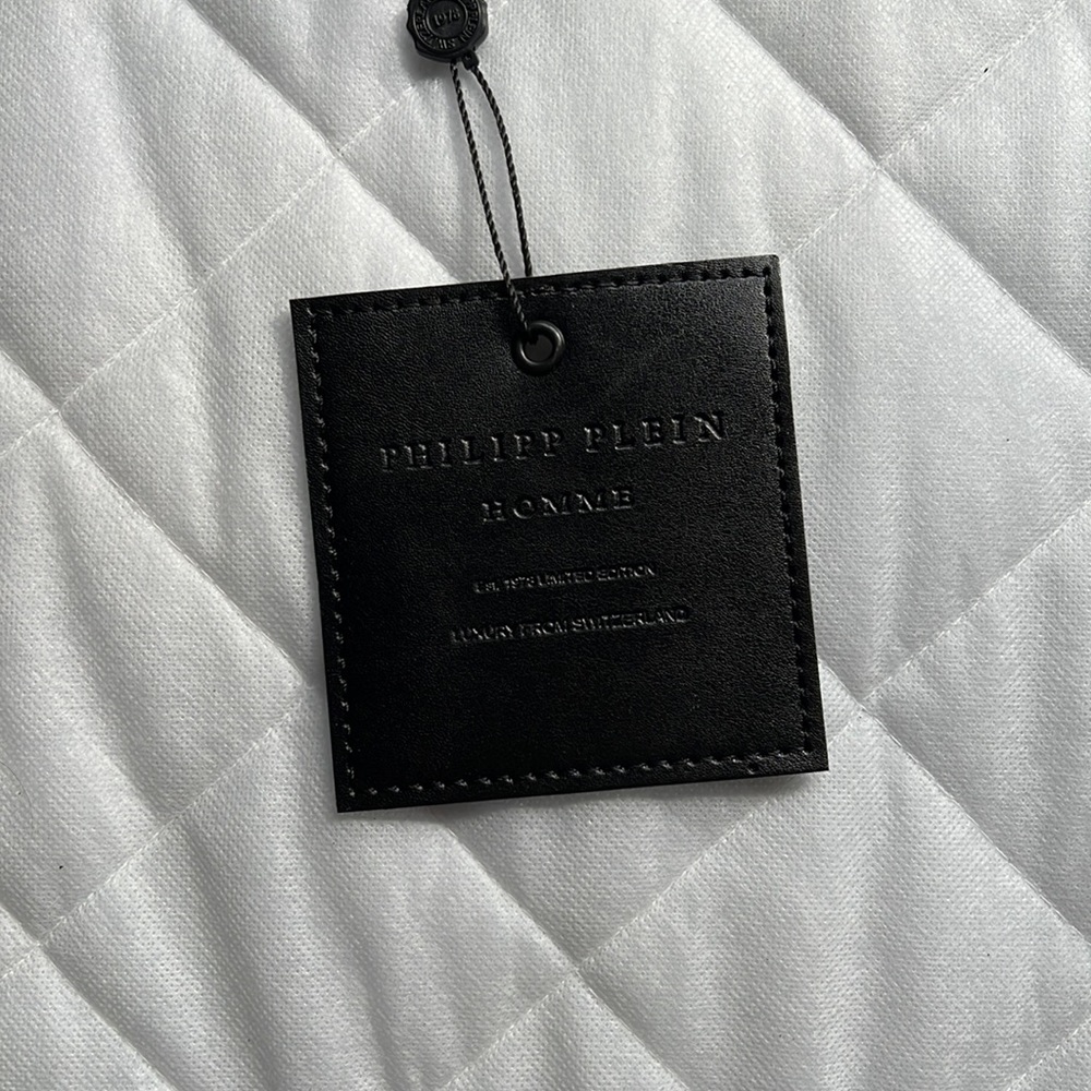 Philipp Plein Homme leather tag